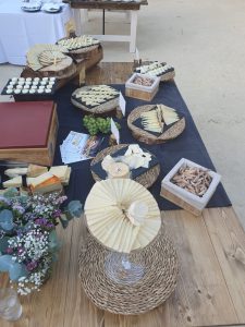 Platos de diversas variedades de Quesos el Bosqueño para eventos